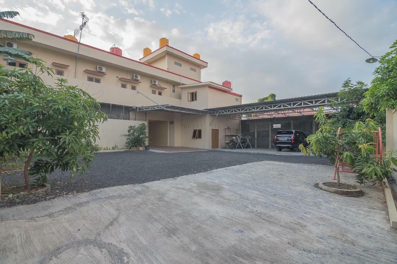 Reddoorz Plus Near Syamsudin Noor Airport 3 Banjarbaru Exterior foto