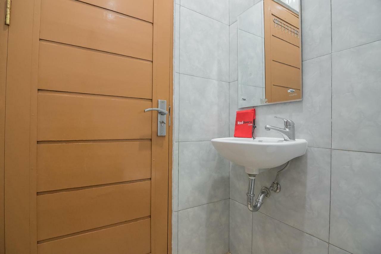 Reddoorz Plus Near Syamsudin Noor Airport 3 Banjarbaru Zimmer foto
